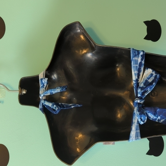 𝅺lucky Brand Bikini Top Tie-dye Blue White Ruffles Small - Picture 2 of 5